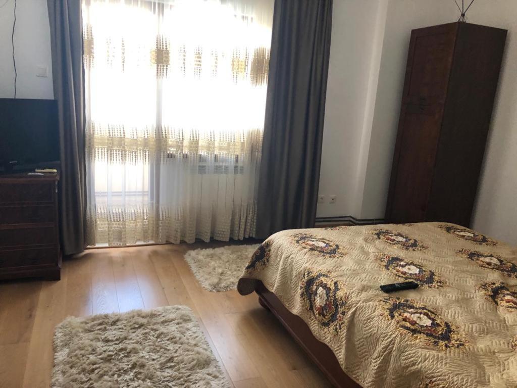 Peninsula Apartment, Constanta Ngoại thất bức ảnh